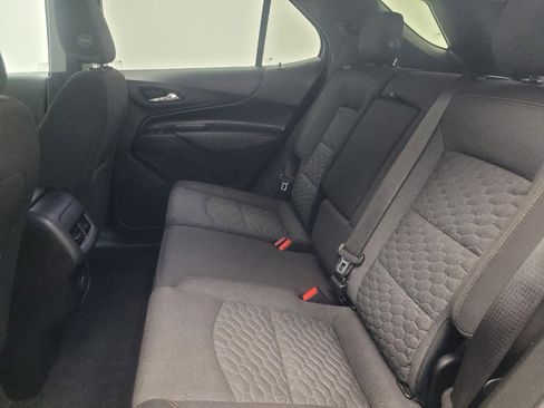 Used 2018 Chevrolet Equinox LT image 18
