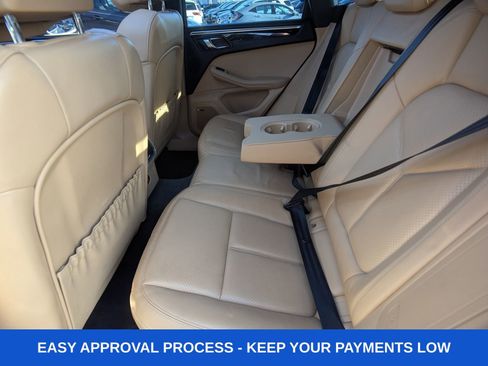 Used 2018 Porsche Macan image 15