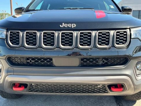 Certified 2024 Jeep Compass Trailhawk w/ Trailhawk Convenience Group AWD/4WD image 12