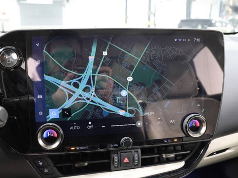 Used 2025 Lexus NX 450h+ AWD w/ Luxury Package image 25