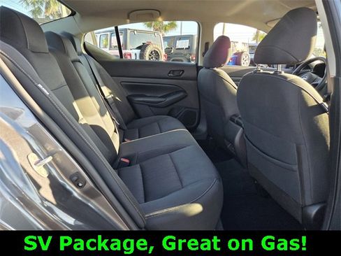 Used 2024 Nissan Altima 2.5 SV image 16