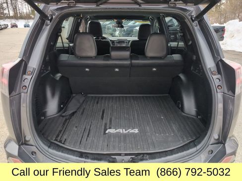 Used 2017 Toyota RAV4 SE image 23