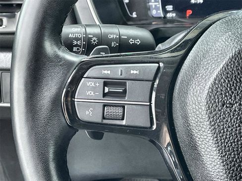 Certified 2024 Honda Pilot Elite image 17