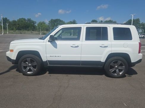 Used 2017 Jeep Patriot Sport w/ Power Value Group FWD image 14