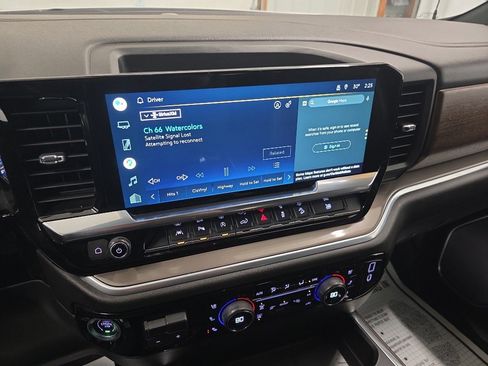 Used 2022 Chevrolet Silverado 1500 High Country w/ Z71 Off-Road Package image 25