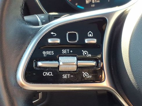 Used 2022 Mercedes-Benz GLC 300 4MATIC image 24