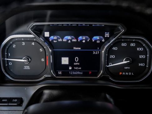 Used 2022 GMC Sierra 2500 Denali w/ Denali Ultimate Package image 19