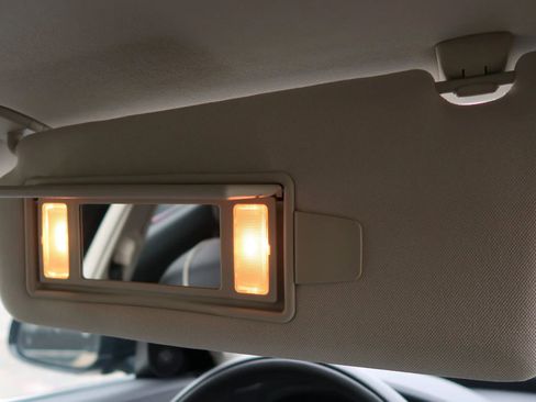 Used 2019 Jaguar XJ R-Sport image 40