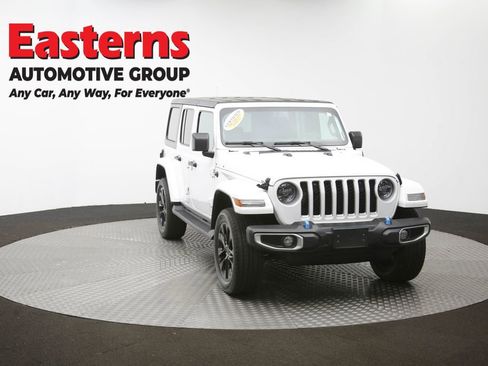 Used 2023 Jeep Wrangler Unlimited Sahara AWD/4WD image 55