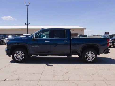 Used 2021 Chevrolet Silverado 3500 High Country w/ Technology Package AWD/4WD image 3