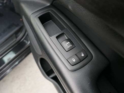 Used 2015 Jeep Grand Cherokee Altitude image 24