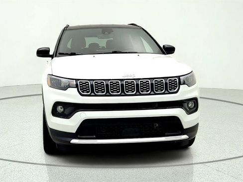 Used 2024 Jeep Compass Limited AWD/4WD image 2