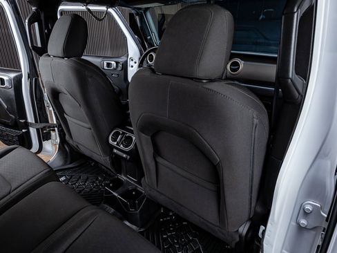 Used 2020 Jeep Gladiator Sport w/ Quick Order Package 24S AWD/4WD image 31