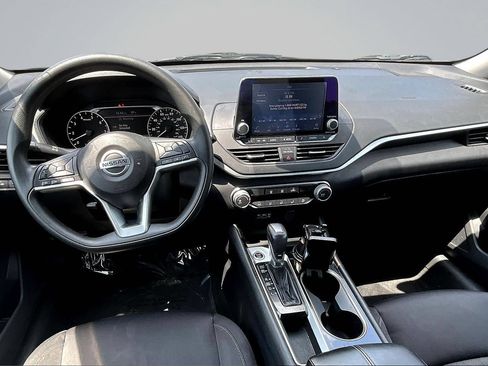 Used 2021 Nissan Altima 2.5 SV FWD image 7