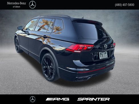 Used 2022 Volkswagen Tiguan SE R-Line image 4