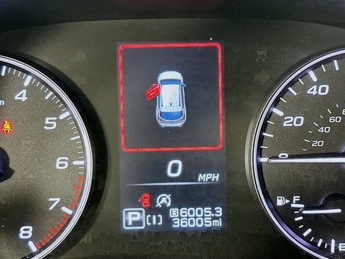 Used 2024 Subaru Crosstrek 2.0i Premium AWD/4WD image 17