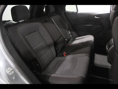Certified 2024 Chevrolet Equinox LT FWD image 18