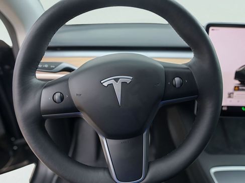 Used 2023 Tesla Model Y Performance AWD/4WD image 14