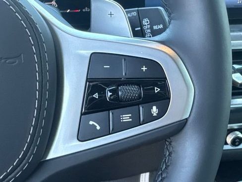 Used 2026 BMW X7 xDrive40i w/ M Sport Package AWD/4WD image 27