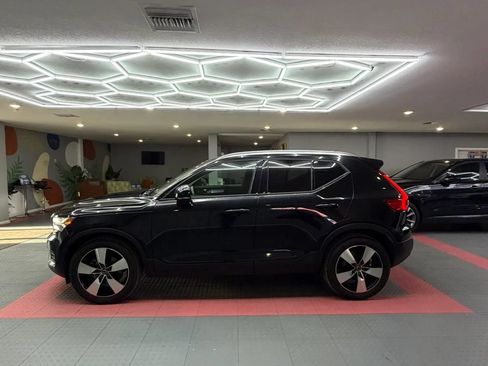 Used 2019 Volvo XC40 T5 Momentum AWD/4WD image 3