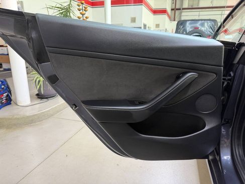 Used 2022 Tesla Model 3 Long Range AWD/4WD image 10