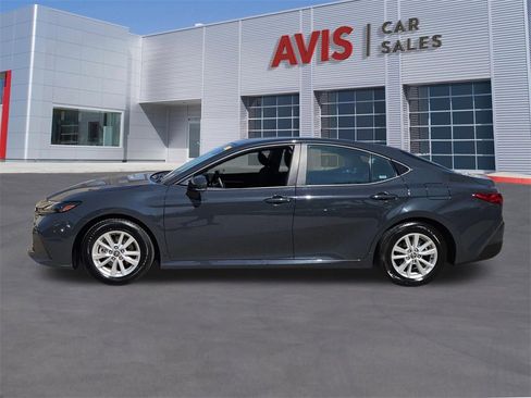 Used 2025 Toyota Camry LE image 2