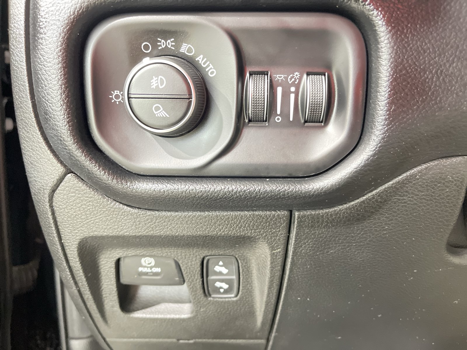 Used 2019 RAM 1500 Big Horn AWD/4WD image 29