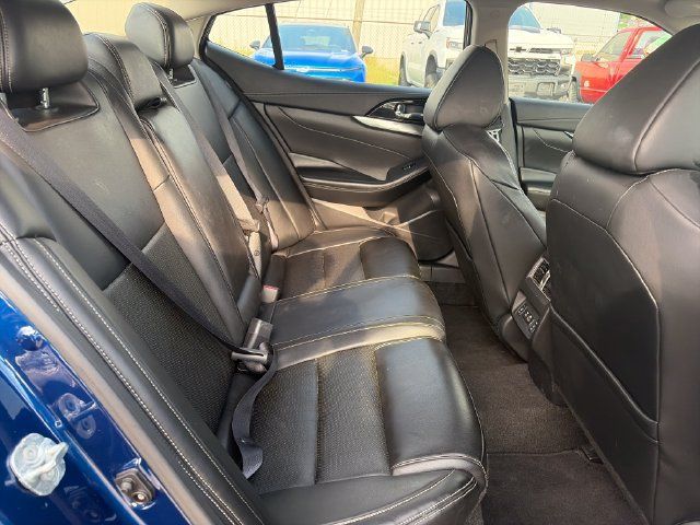 Used 2023 Nissan Maxima SL FWD image 31