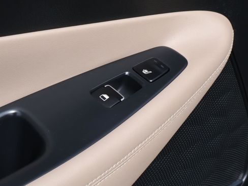 Used 2020 Hyundai Santa Fe Limited image 21