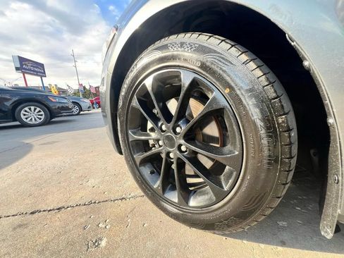 Used 2020 Ford Fusion SE FWD image 34