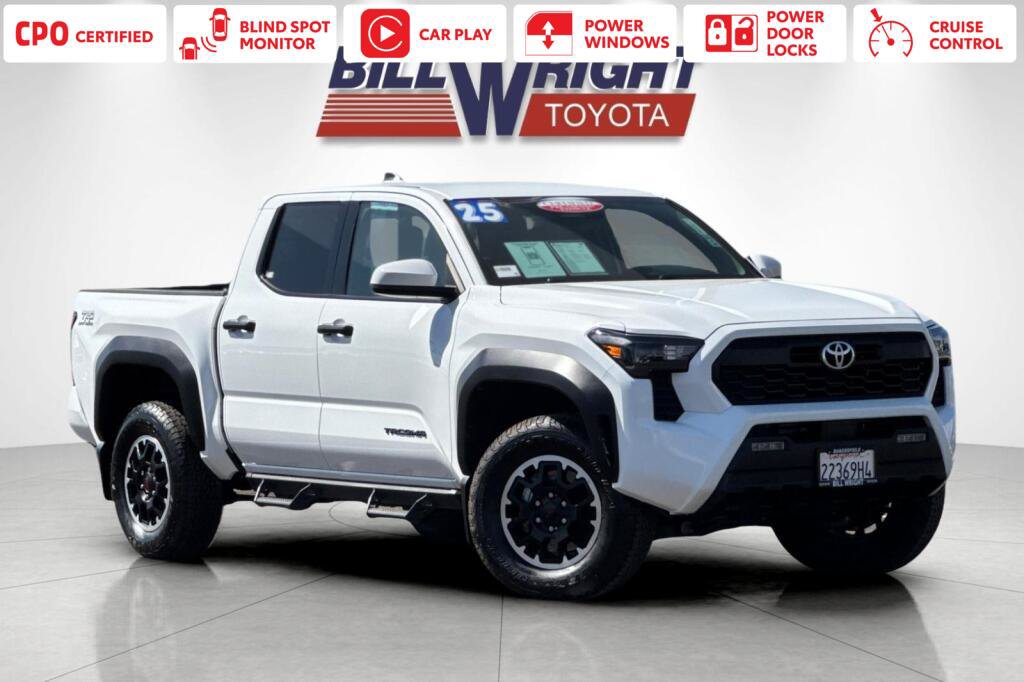 Certified 2025 Toyota Tacoma TRD Off-Road AWD/4WD image 1