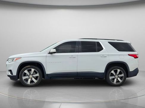 Used 2021 Chevrolet Traverse LT w/ LT Premium Package FWD image 3
