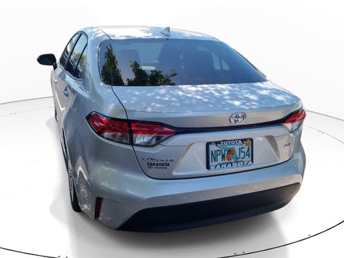 Used 2025 Toyota Corolla LE FWD image 8