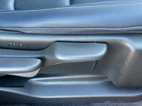 Used 2023 Chevrolet Bolt EUV LT w/ Convenience Package image 23