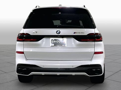 Used 2025 BMW X7 M60i AWD/4WD image 4