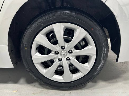 Used 2026 Toyota Corolla LE FWD image 63