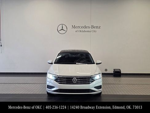 Used 2021 Volkswagen Jetta SEL FWD image 2