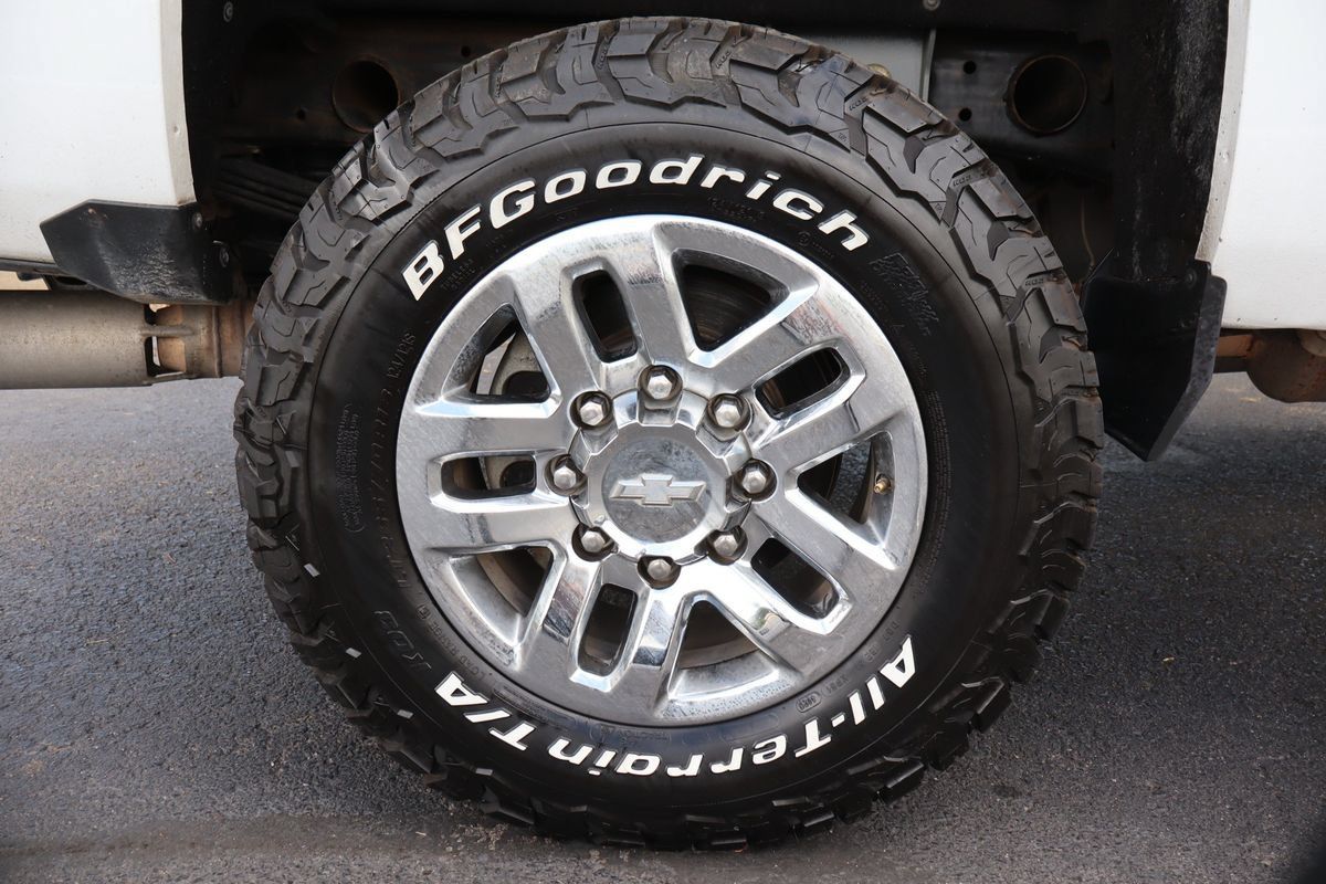 Used 2019 Chevrolet Silverado 2500 LTZ w/ Duramax Plus Package AWD/4WD image 40