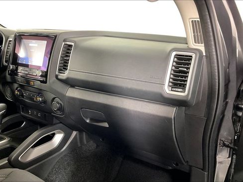 Used 2024 Nissan Frontier SV w/ Technology Package RWD image 21