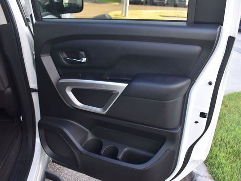 Used 2021 Nissan Titan SV w/ SV Convenience Package AWD/4WD image 51