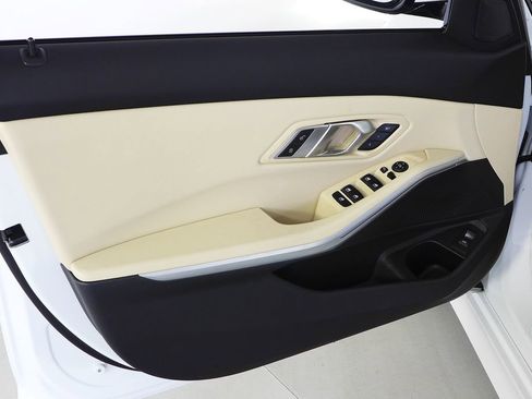 Certified 2023 BMW 330i Sedan RWD image 11