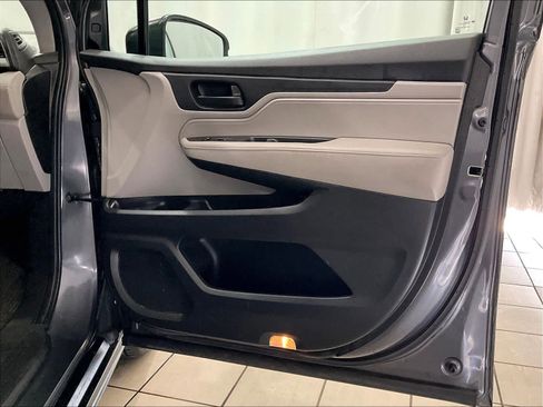 Used 2023 Honda Odyssey EX-L image 12