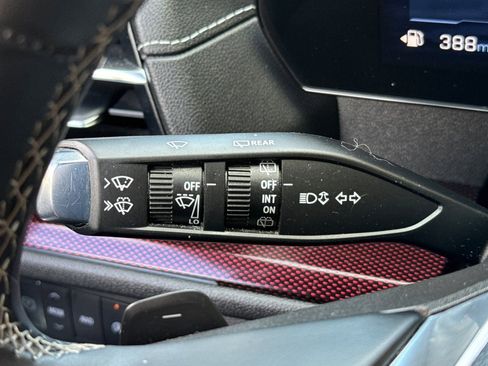 Used 2025 Chevrolet Traverse Z71 image 35