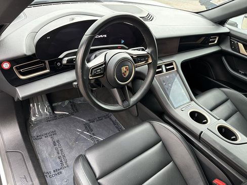 Used 2023 Porsche Taycan RWD image 9