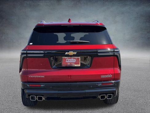 Used 2025 Chevrolet Traverse High Country FWD image 5