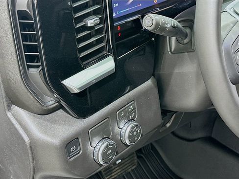 New 2026 GMC Sierra 1500 SLT image 13