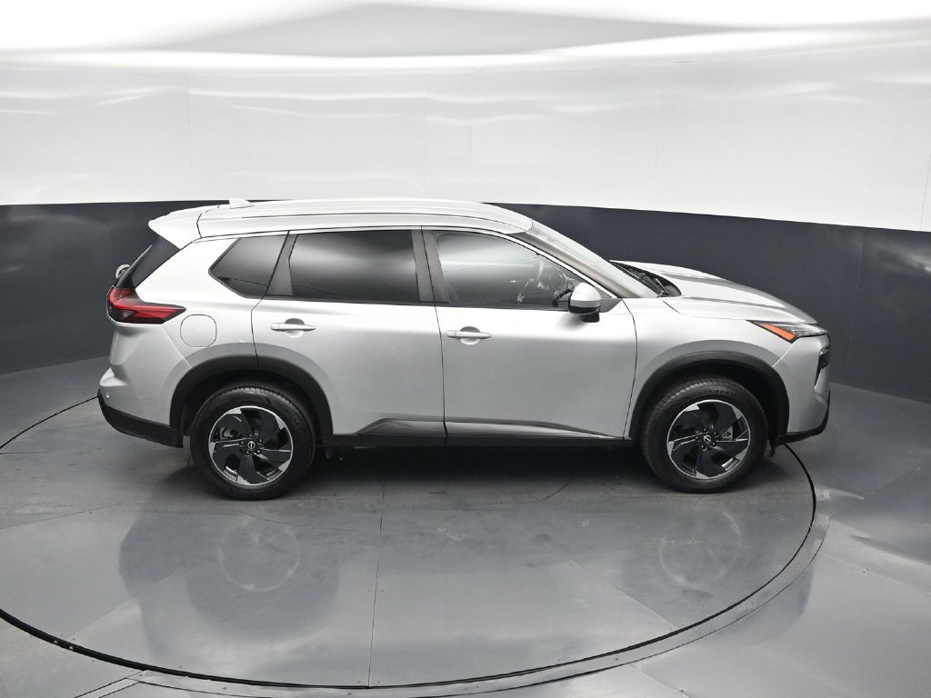 Used 2024 Nissan Rogue SV AWD/4WD image 38