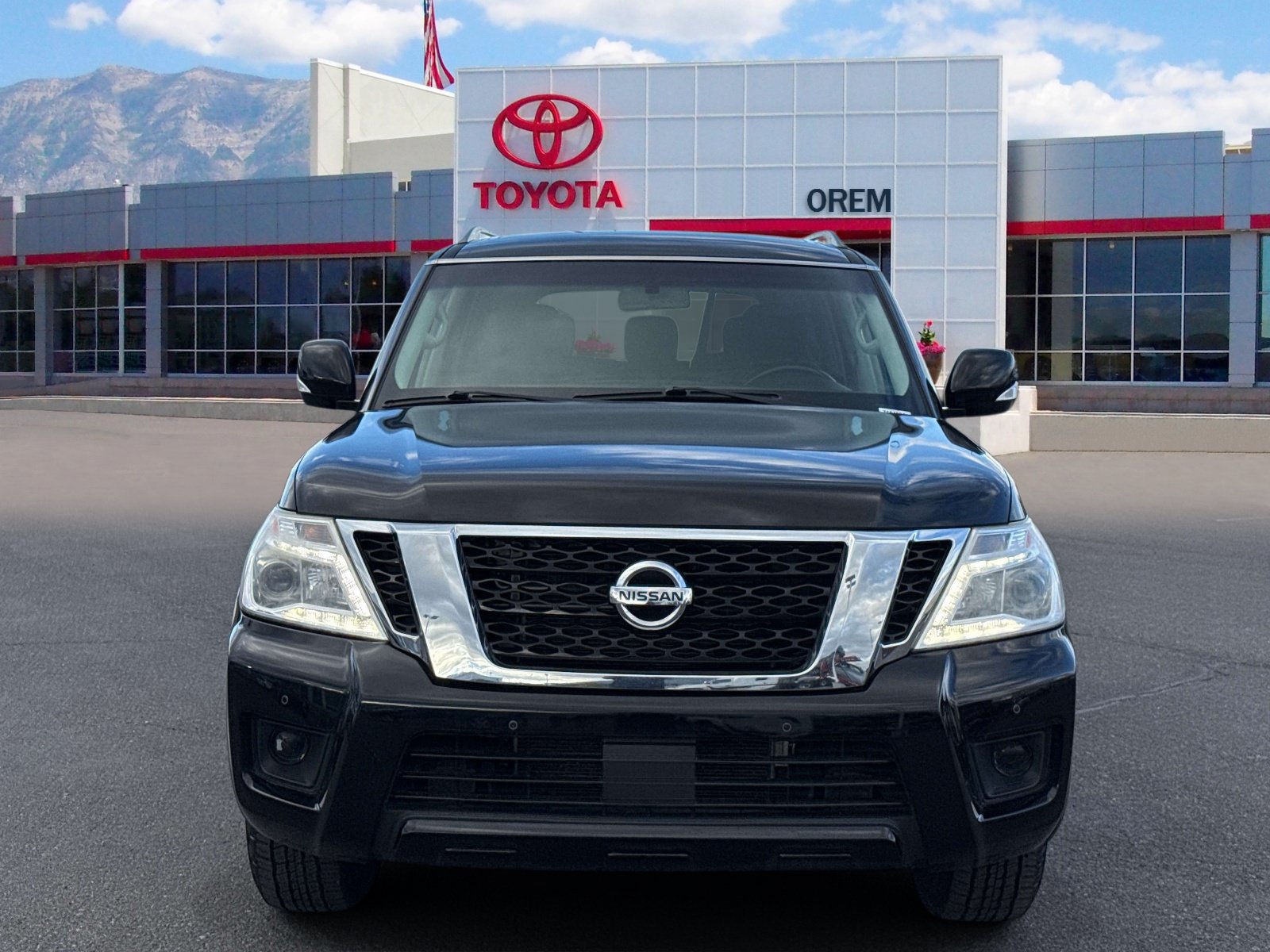 Used 2017 Nissan Armada SV AWD/4WD image 2