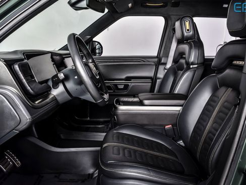 Used 2023 Rivian R1T Adventure image 12