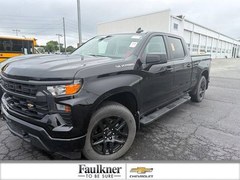 Used 2024 Chevrolet Silverado 1500 Custom AWD/4WD image 1